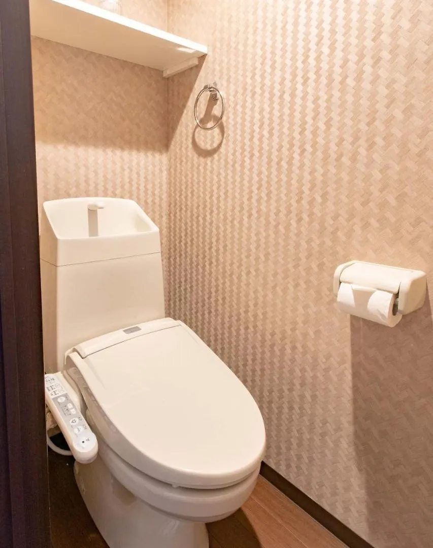 Kaede Hotel Shinsaibashi East Ōsaka